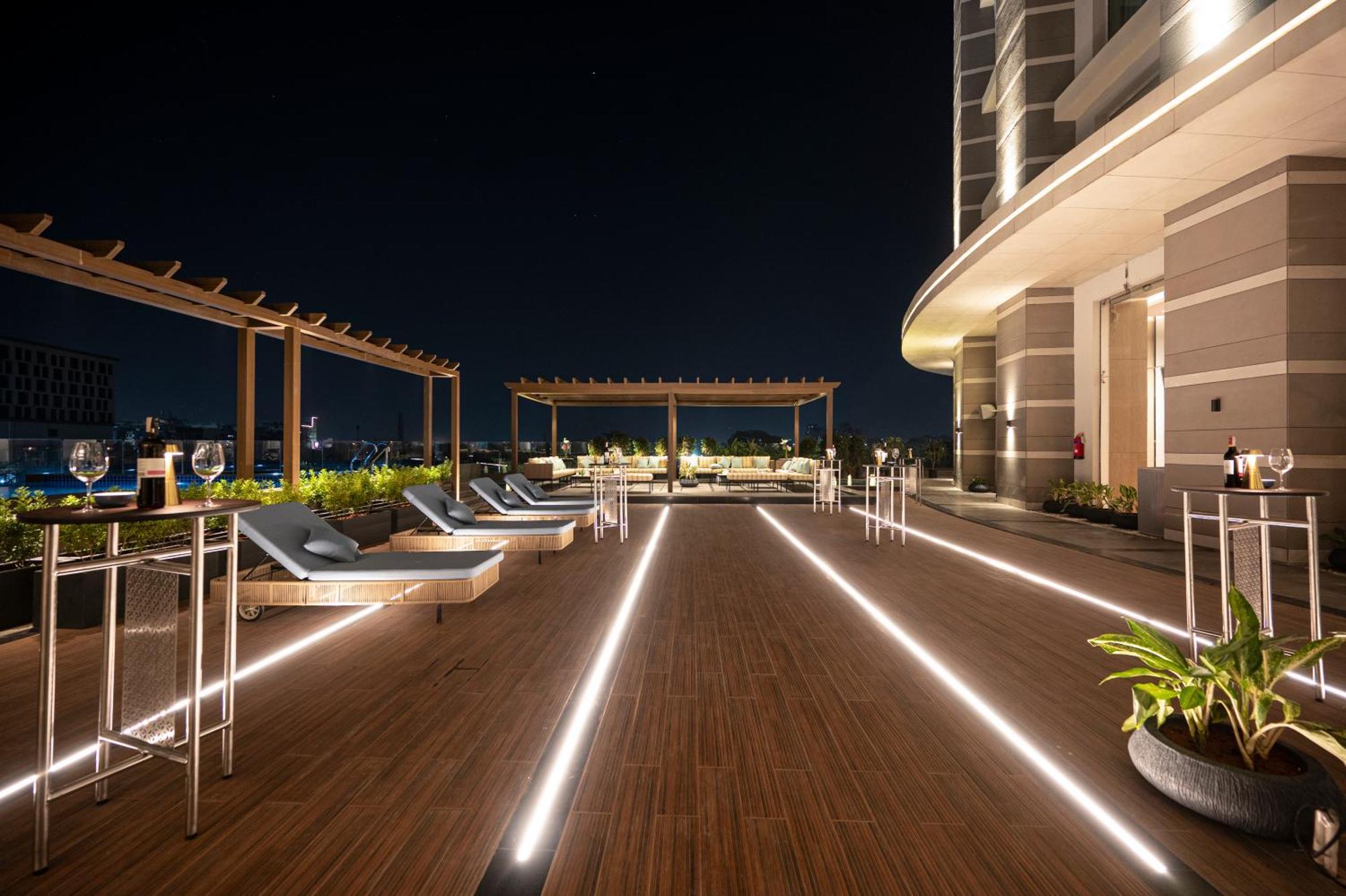 Lyfe Hotel Bhubaneswar Exterior foto